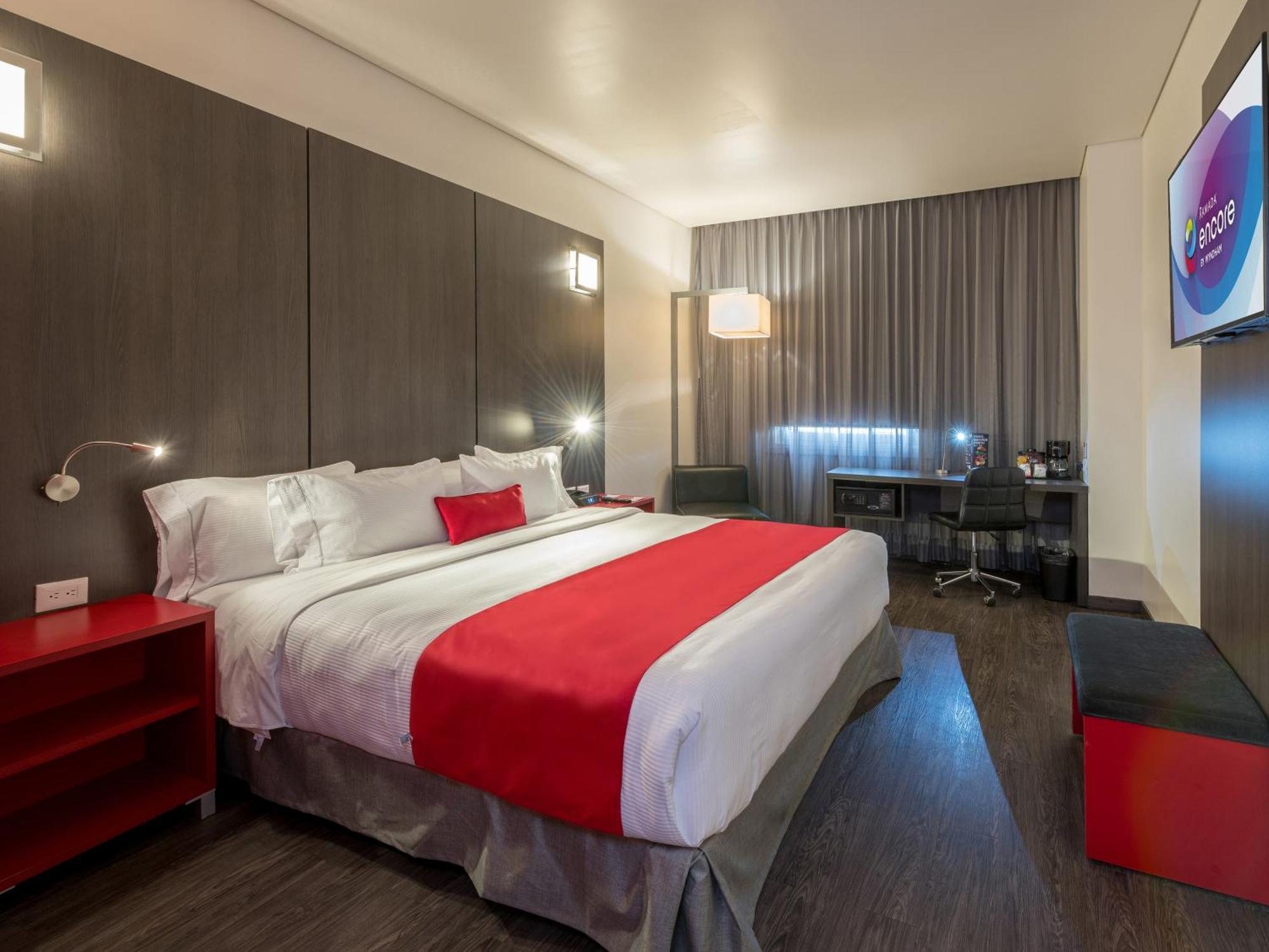 Ramada Encore By Wyndham Puebla Exterior foto